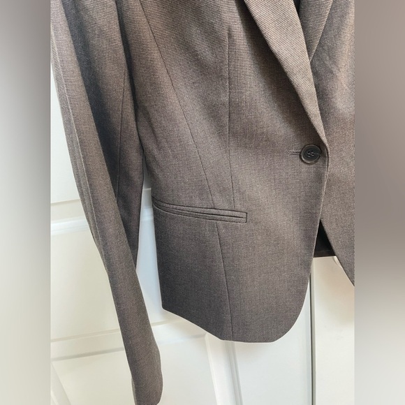 Ann Taylor Petite Long Sleeve One Button Fully Lined Fitted Blazer Jacket Cocoa - Picture 4 of 10